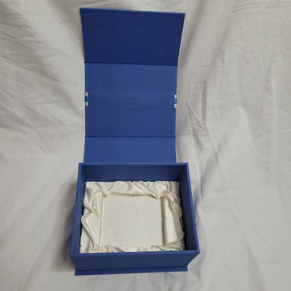 UN Peacekeeping Seoul Korea Magnetic Box Gift Empty Decorative Storage 6.5 x 5 - Picture 7 of 12